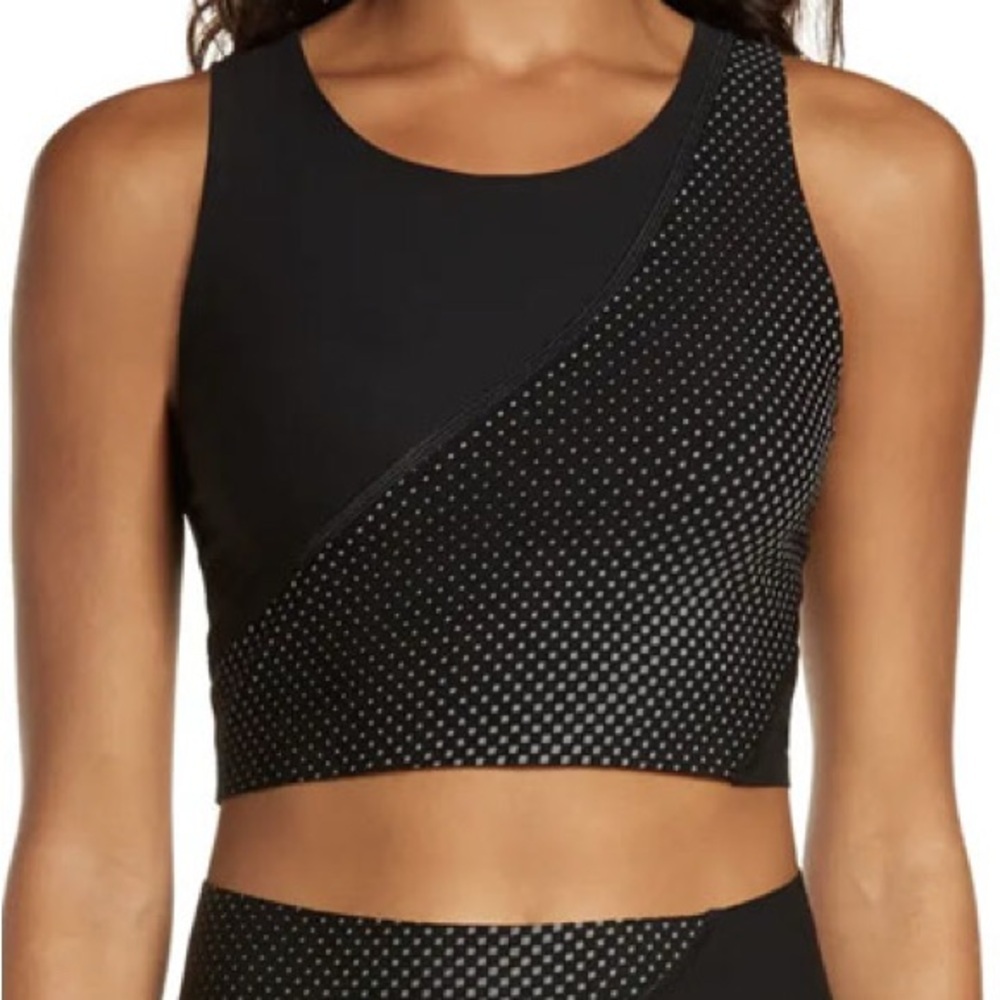 SPANX Cropped Active Top Black Gray Reflective Patterned Size L